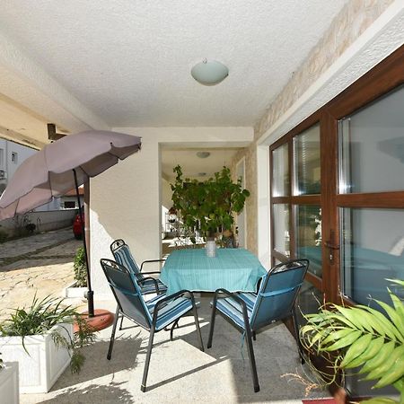Lovely Apartment In The Groundfloor Zadar Luaran gambar