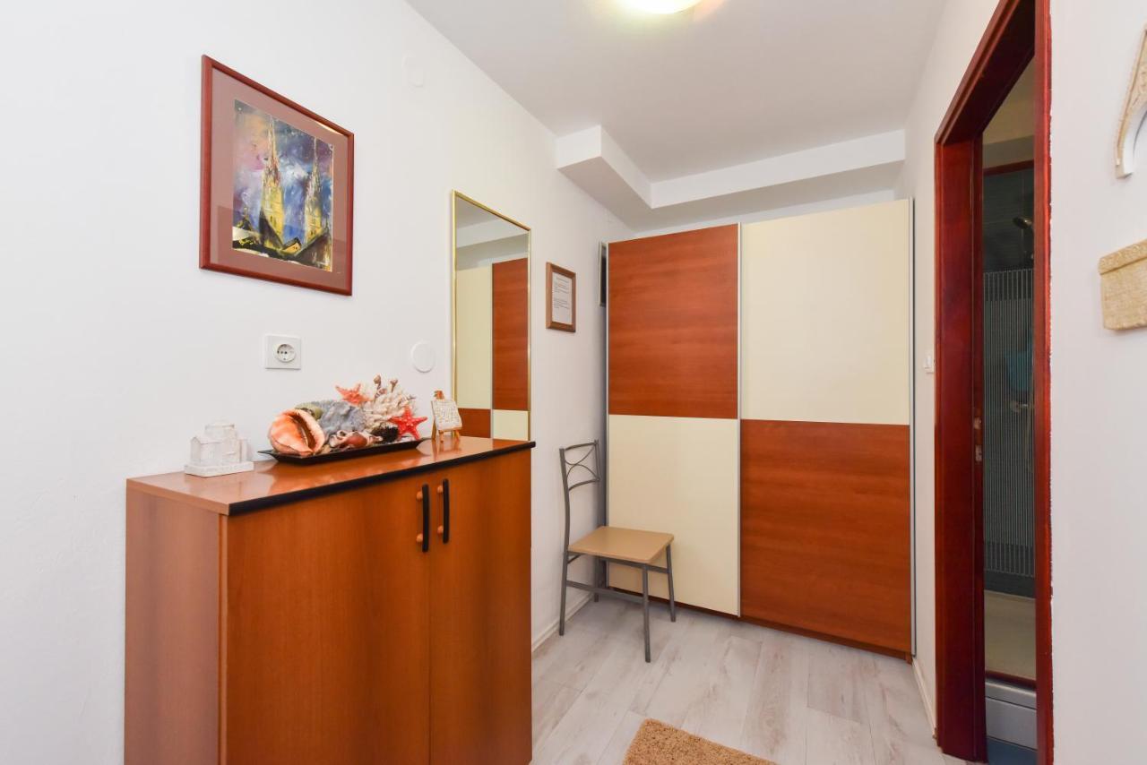 Lovely Apartment In The Groundfloor Zadar Luaran gambar